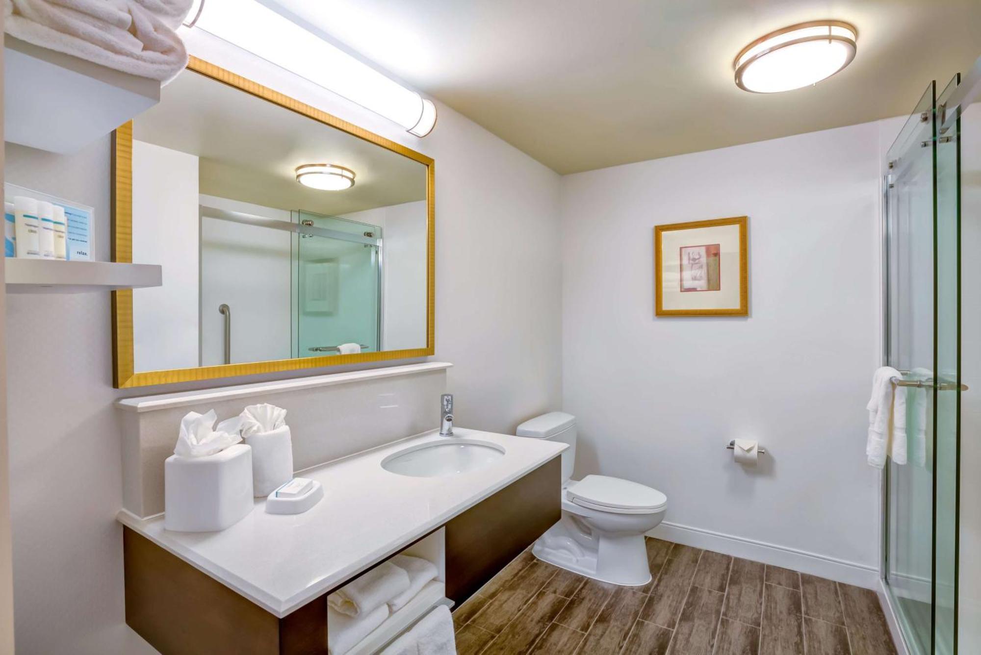 Hampton Inn Boston-Norwood Bagian luar foto