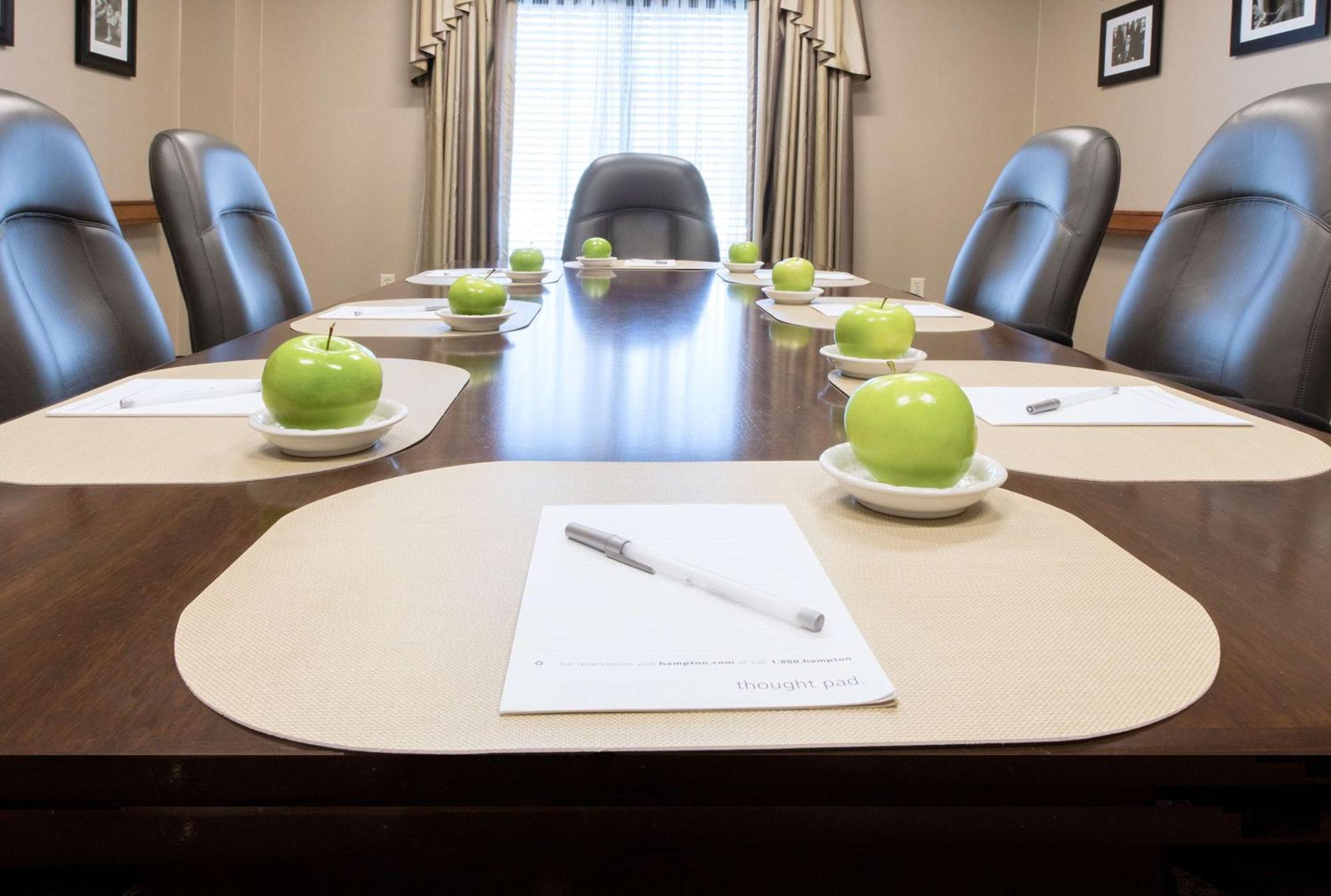 Hampton Inn Boston-Norwood Bagian luar foto