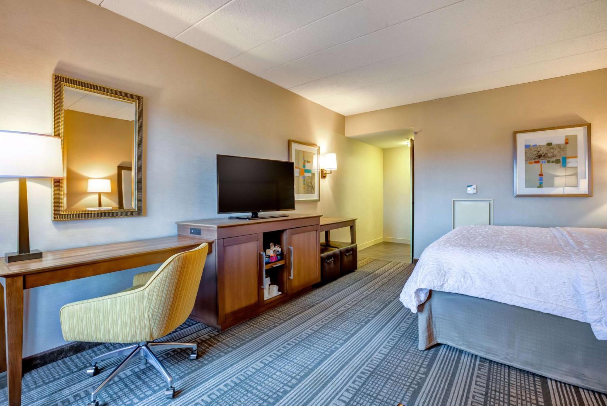 Hampton Inn Boston-Norwood Bagian luar foto