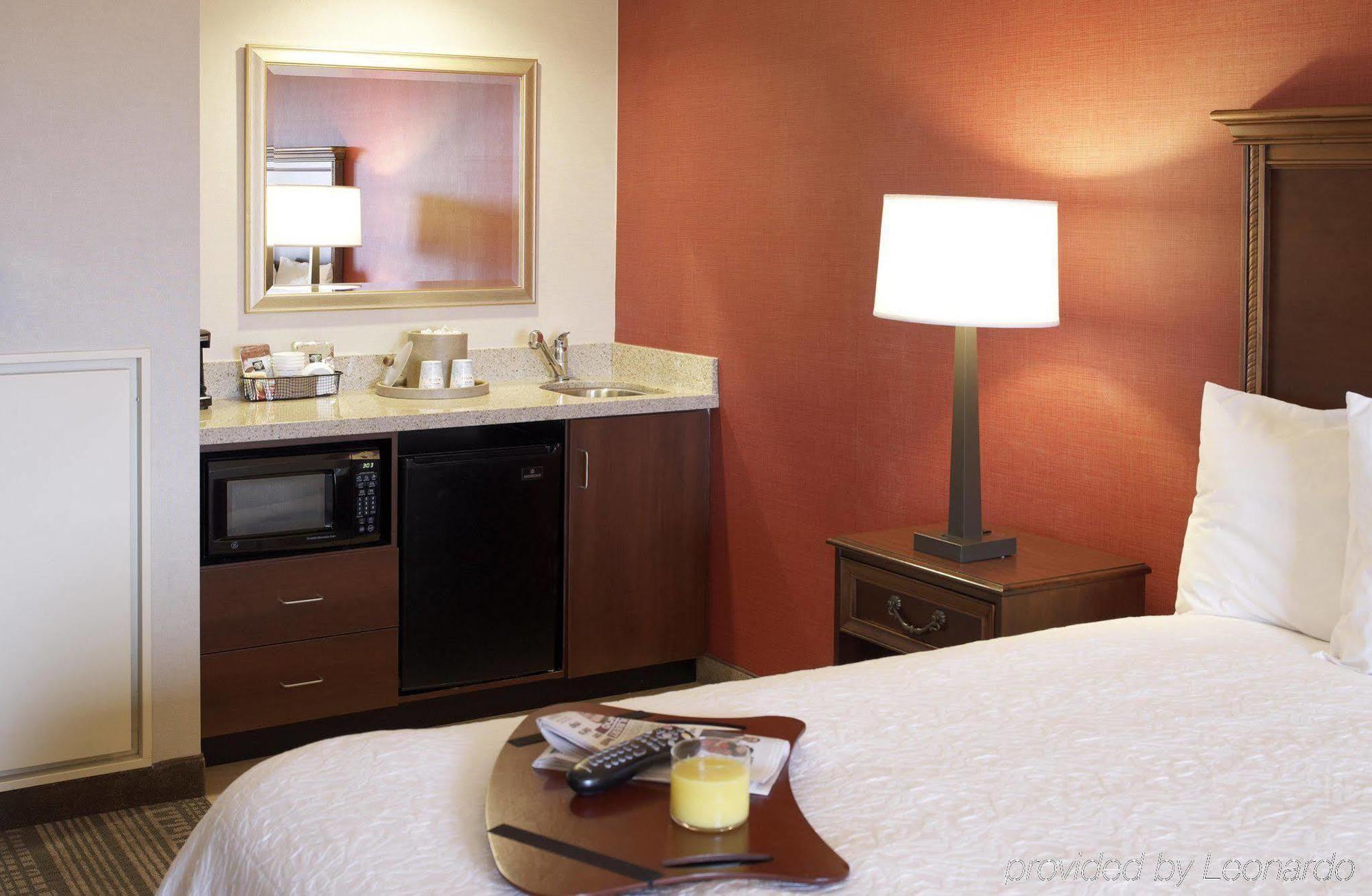 Hampton Inn Boston-Norwood Bagian luar foto