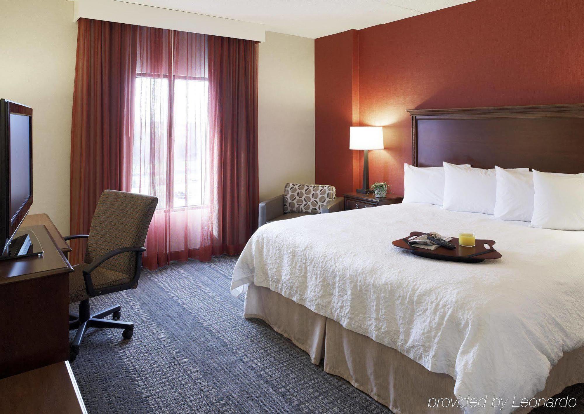 Hampton Inn Boston-Norwood Bagian luar foto